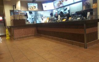 Wingstop inside