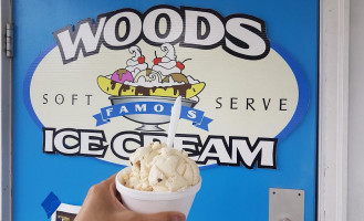 Wood's Ice Cream logo