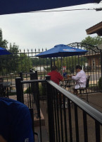 Hurricane Grill Wings outside