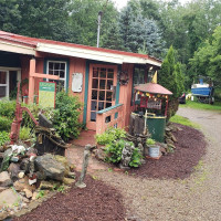 Mint Indian Cuisine outside