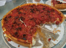 Zachary's Chicago Pizza Comida