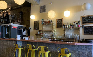 Lola Rosa Places Des Festivals inside