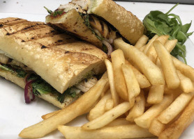 The Rabbit's Foot Comida