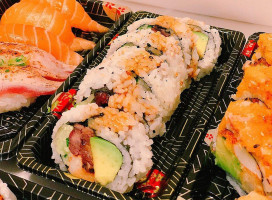 Rollian Sushi food