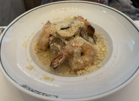 L'avenue On Parliament food