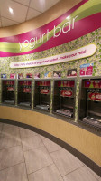 Menchie's Frozen Yogurt outside