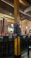Roscoe's Pizzeria inside