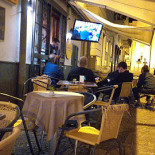 The Yard At Farmer Arts District Dentro