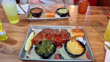 Big Bob Gibson's -b-que food