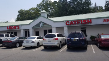 Leon's Catfish food
