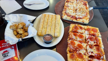 Pizza Hut food