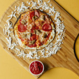 Pyro's Fire Fresh Pizza Dentro