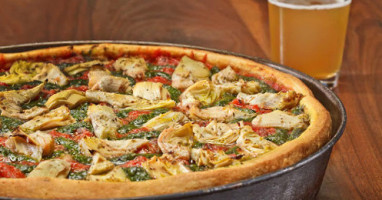 Zachary's Chicago Pizza Comida