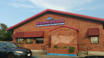 Mt. Everest Grill Exterior