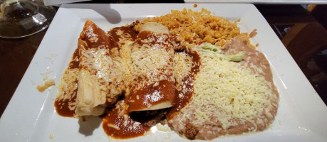 Los Tres Amigos Holt food