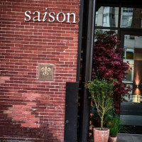 Saison outside