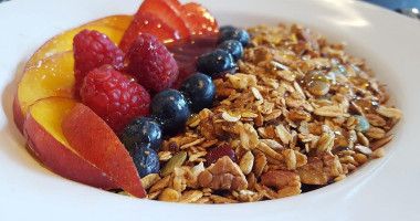 The Roasted Granola Cafe food