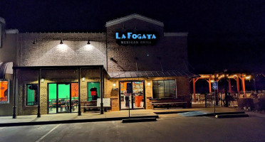 La Fogata outside