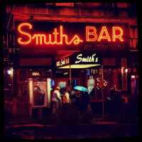 Smith's Restaurant outside