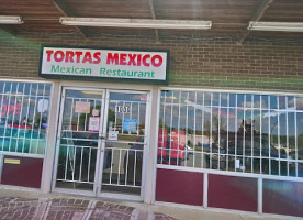 Tortas Mexico outside