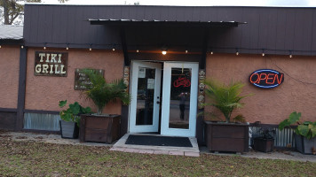 Tiki Grill outside