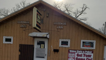 Cottage Inn outside