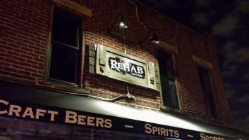 Rehab Tavern outside