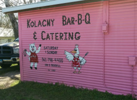 Kolacny's -b-q House outside