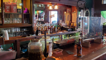 Farley's Pub inside
