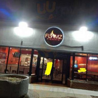 Flamz Pizzeria outside