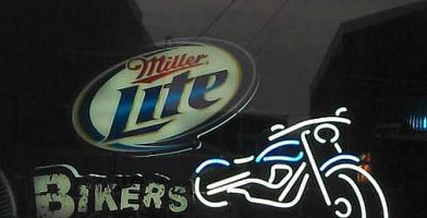 Montgomery Street Pub logo