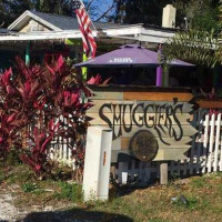 Smugglers Island Pub outside