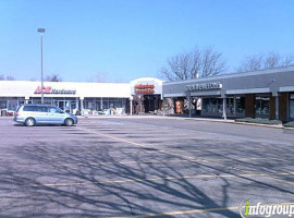 Manna Bakery Deli outside