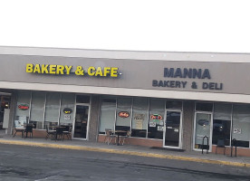 Manna Bakery Deli outside