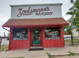 Zoelsmann's Bakery And Deli outside