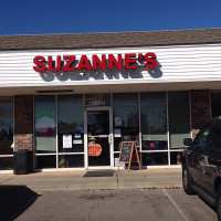 Suzanne's Bakery Eatery outside