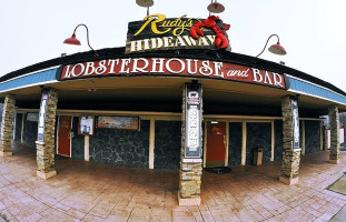 Rudy's Hideaway outside