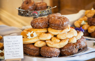 Horseshoe Donuts food