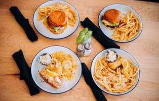 The Nor'easter Pound Market food