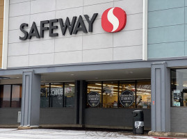 Safeway Bakery outside