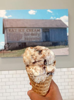 Sweets Ice Cream Coffee outside