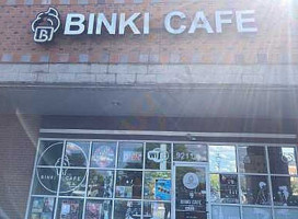 Binki Cafe outside