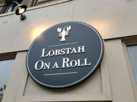 Lobstah On A Roll outside