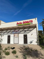 Bosa Donuts outside