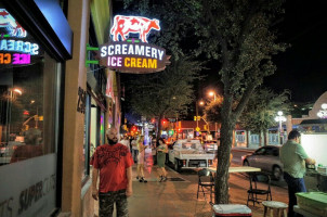 The Screamery (congress Location) outside