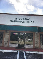 El Cubano Sandwich Shop outside