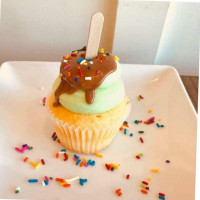 Gigi's Cupcakes drink