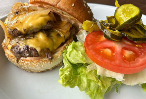 Zoftig Eatery food