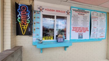 Scoops Sprinkles Ice Cream Shop outside