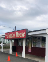 The Sundae House outside